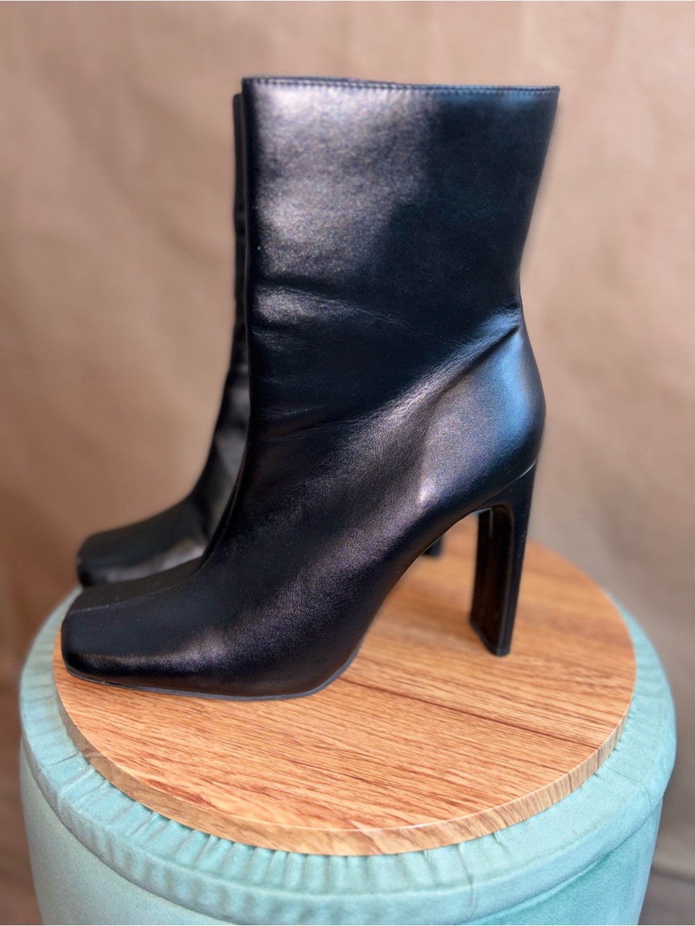Sleek Classic Black Square-Toe High Heel Ankle Boots. Size 6.5